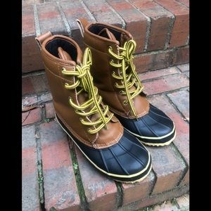 SOLD Rain Snow Duck Boots size 3 Youth. unisex